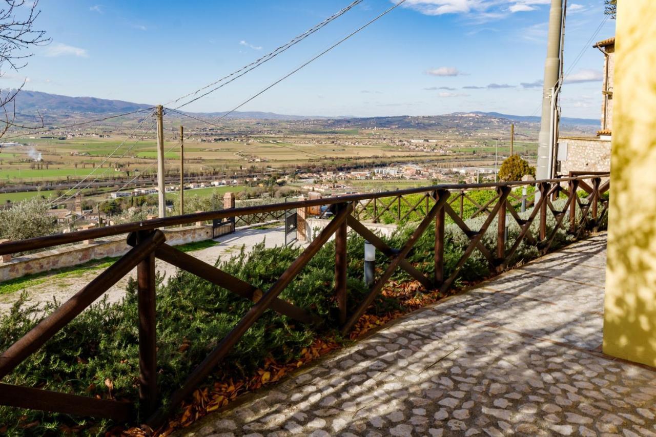 Apartament Il Tramonto Holidays Trevi Zewnętrze zdjęcie